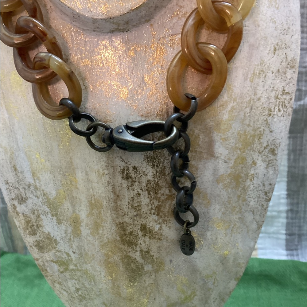 Chunky acrylic link statement modern eclectic necklace butterscotch brown Italy - Picture 4 of 6